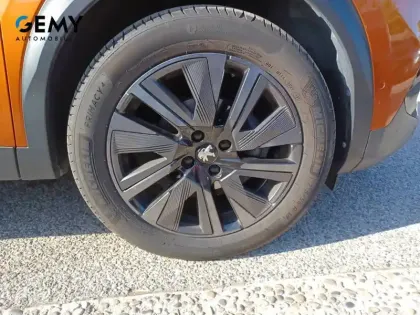 Photo 44 Peugeot 2008  PureTech 130 S&S BVM6