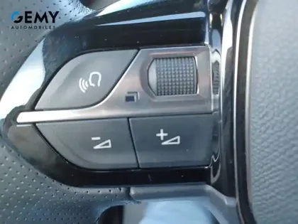 Photo 55 Peugeot 2008  PureTech 130 S&S BVM6