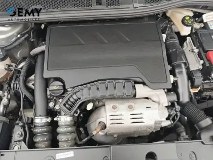 Photo 11 Peugeot 208  PureTech 100 S&S BVM6