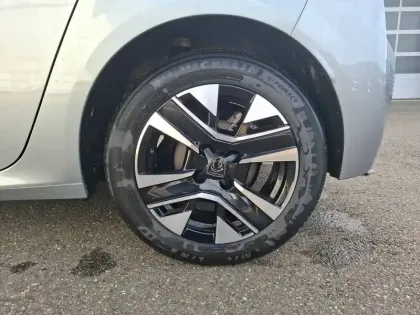 Photo 12 Peugeot 208  Hybrid 100 e-DCS6