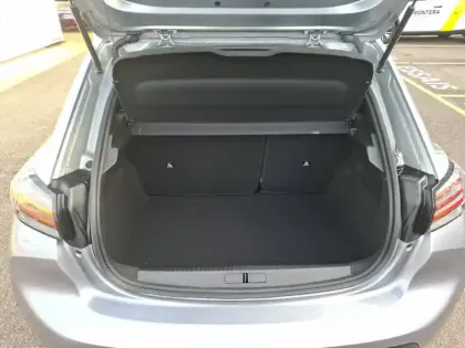 Photo 8 Peugeot 208  Hybrid 100 e-DCS6