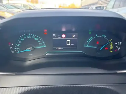 Photo 9 Peugeot 2008 Gén. II Ph2 Style 5