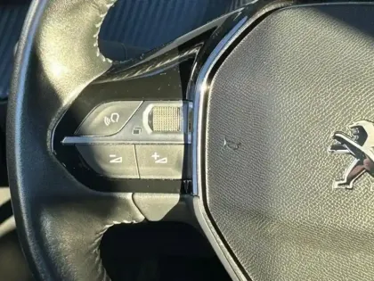 Photo 13 Peugeot 2008  1.2 PureTech 130ch S&S Allure