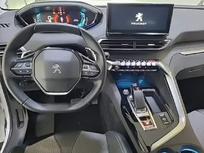 Photo 28 Peugeot 3008  Hybrid 225 e-EAT8