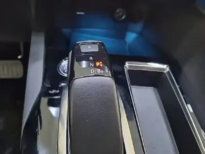 Photo 34 Peugeot 3008  Hybrid 225 e-EAT8