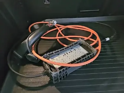 Photo 52 Peugeot 3008  Hybrid 225 e-EAT8