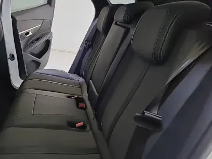 Photo 32 Peugeot 3008  Hybrid 225 e-EAT8