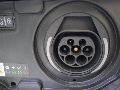 Photo 53 Peugeot 3008  Hybrid 225 e-EAT8