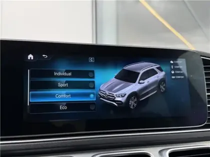 Photo 40 Mercedes GLE 300 D 9G-TRONIC 4MATIC