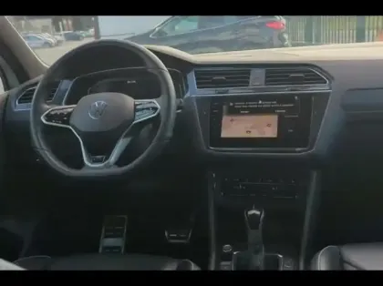 Photo 8 Volkswagen Tiguan  1.4 eHybrid 245ch R-Line Exclusive DSG6