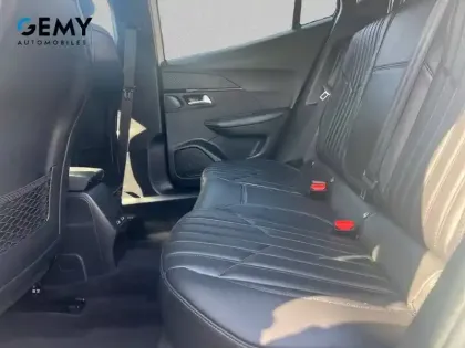 Photo 9 Peugeot 2008  PureTech 155 S&S EAT8