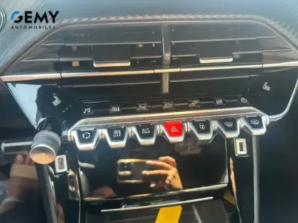 Photo 13 Peugeot 2008  PureTech 155 S&S EAT8