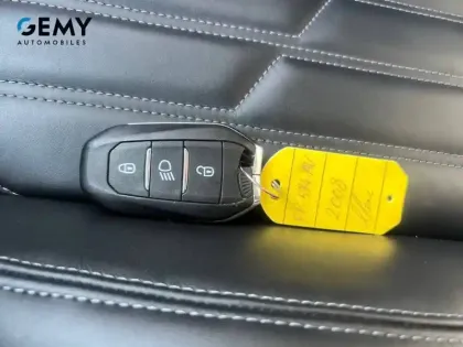 Photo 14 Peugeot 2008  PureTech 155 S&S EAT8