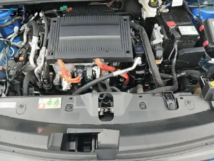 Photo 38 Peugeot 2008  Electrique 136 ch