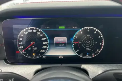 Photo 79 Mercedes Classe E  Break 53 EQBoost 9G-Tronic 4-Matic+