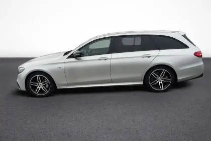 Photo 31 Mercedes Classe E  Break 53 EQBoost 9G-Tronic 4-Matic+
