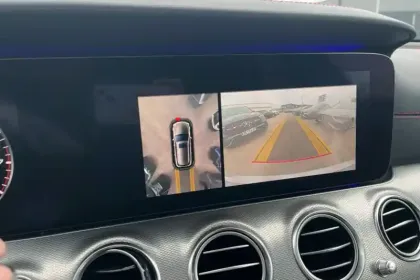 Photo 27 Mercedes Classe E  Break 53 EQBoost 9G-Tronic 4-Matic+