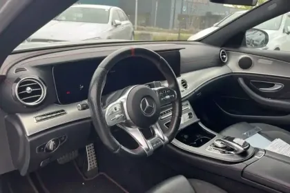 Photo 76 Mercedes Classe E  Break 53 EQBoost 9G-Tronic 4-Matic+