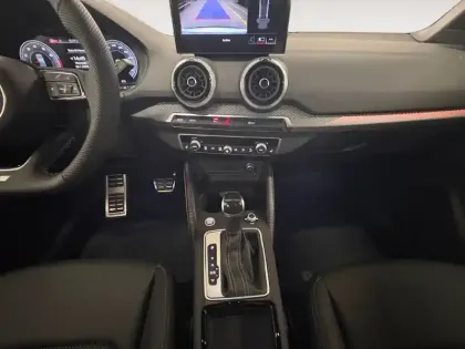 Photo 35 Audi Q2  35 TFSI 150 S tronic 7