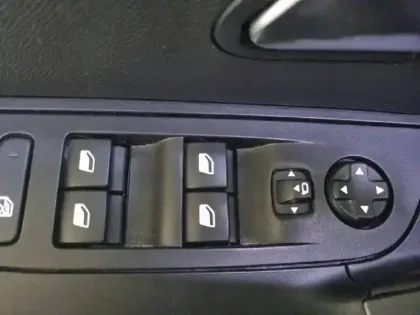 Photo 59 Peugeot 2008  BlueHDi 130 S&S EAT8