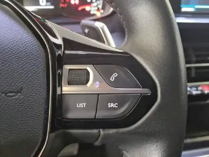 Photo 57 Peugeot 2008  BlueHDi 130 S&S EAT8