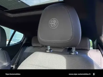 Photo 175 Alfa Romeo Tonale  1.3 Ibrida Plug-In 280ch AT6 e-Q4