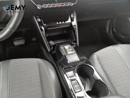 Photo 12 Peugeot 2008  PureTech 130 S&S EAT8