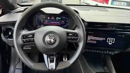 Photo 65 Alfa Romeo Junior  Elettrica 156 ch