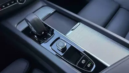 Photo 44 Volvo Xc60  T6 AWD Hybride rechargeable 253 ch+145 ch Geartronic 8