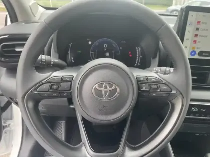 Photo 16 Toyota Yaris Hybride 116h Design PAC