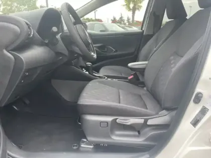 Photo 6 Toyota Yaris Hybride 116h Design PAC