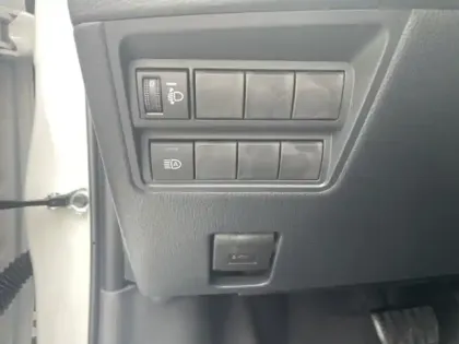 Photo 5 Toyota Yaris Hybride 116h Design PAC