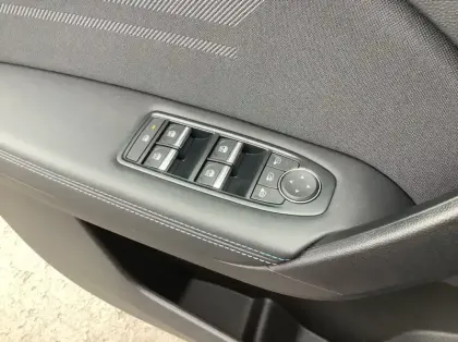 Photo 16 Renault Symbioz Nouveau E-Tech full hybrid 145 Esprit Alpine