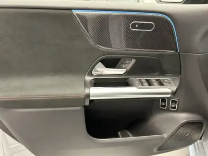 Photo 16 Mercedes Classe B 250 e AMG Line