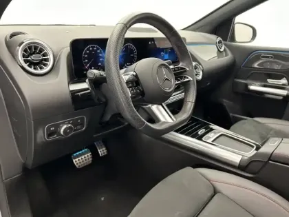 Photo 5 Mercedes Classe B 250 e AMG Line