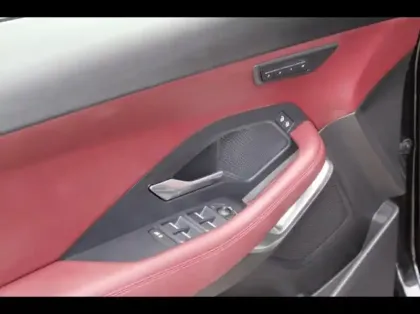 Photo 22 Jaguar E-Pace  P300e PHEV 309ch R-Dynamic S