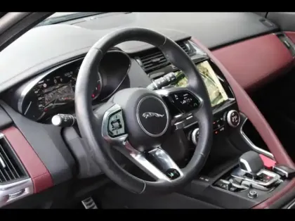 Photo 26 Jaguar E-Pace  P300e PHEV 309ch R-Dynamic S