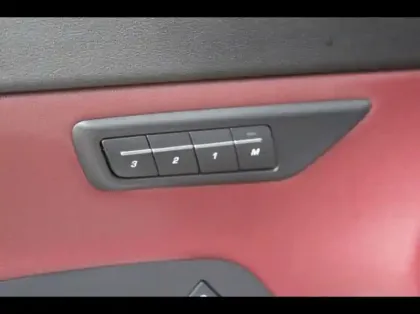 Photo 24 Jaguar E-Pace  P300e PHEV 309ch R-Dynamic S