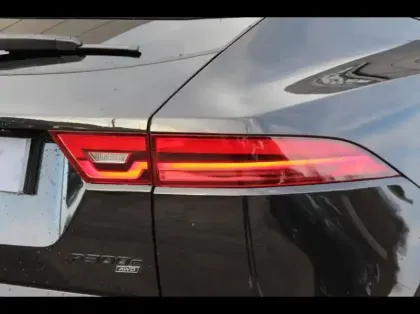 Photo 36 Jaguar E-Pace  P300e PHEV 309ch R-Dynamic S