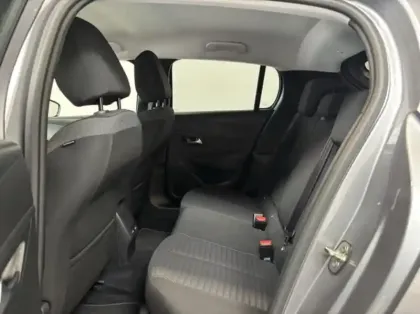 Photo 8 Peugeot 208  e- 136ch Style