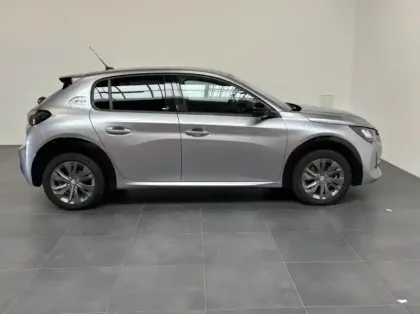 Photo 3 Peugeot 208  e- 136ch Style