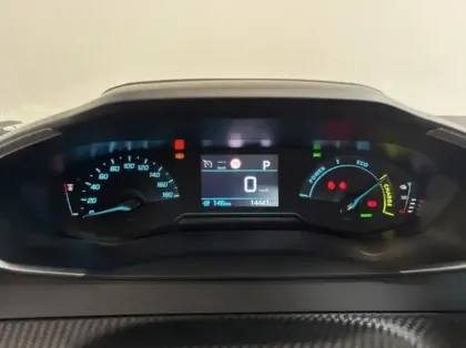 Photo 12 Peugeot 208  e- 136ch Style