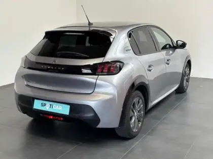 Photo 6 Peugeot 208  e- 136ch Style