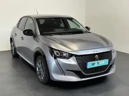 Photo 2 Peugeot 208  e- 136ch Style