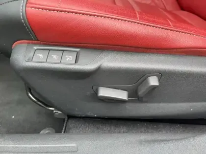 Photo 10 Citroën C4  PureTech 130ch S&S Shine Pack EAT8