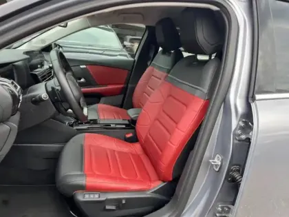 Photo 8 Citroën C4  PureTech 130ch S&S Shine Pack EAT8