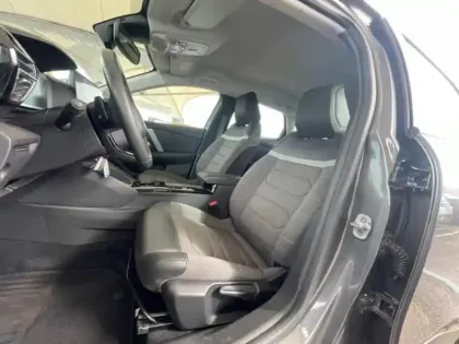 Photo 7 Citroën C4  PureTech 130ch S&S Feel Pack EAT8