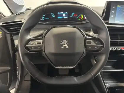 Photo 14 Peugeot 208  e- 136ch Active Business GPS