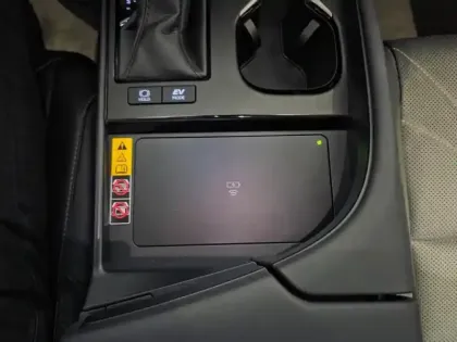 Photo 10 Lexus Es  300h Luxe MY23