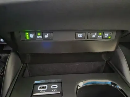 Photo 9 Lexus Es  300h Luxe MY23